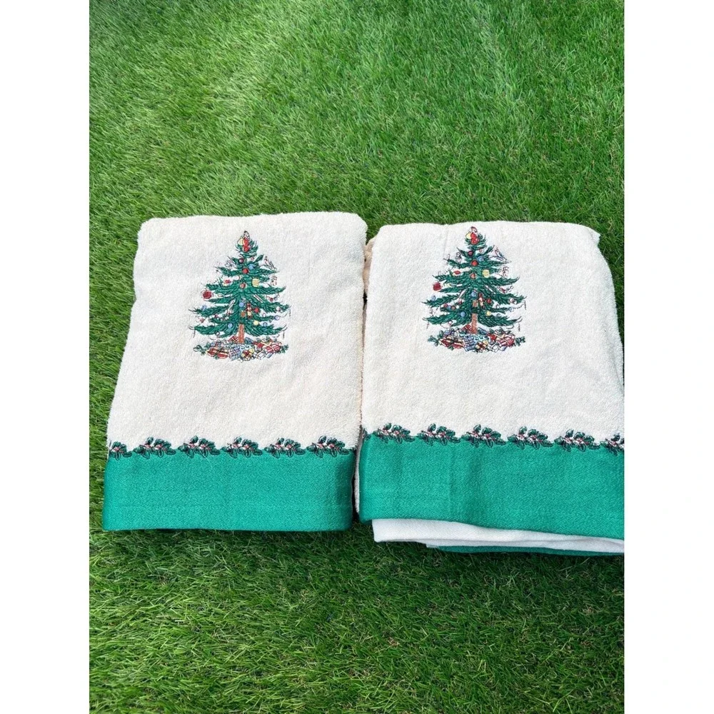 Spode Christmas Tree 4 Piece‎ Set 2 Bath Towels 1 Hand Towel 1 Oven Mitt Green